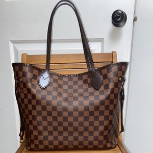 Louis Vuitton Neverfull  MM